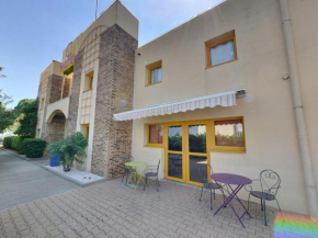 Hotels in Villeneuve-Lès-Béziers